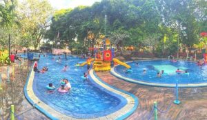Tempat-Menarik-Kelantan-Taman-Air-Splash